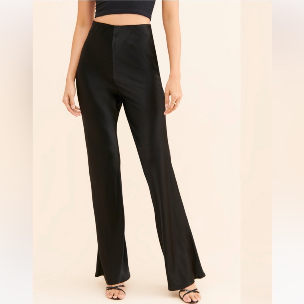 45. Sophie Rue Satin Bell Pant in Black Size L - Picture 3 of 3